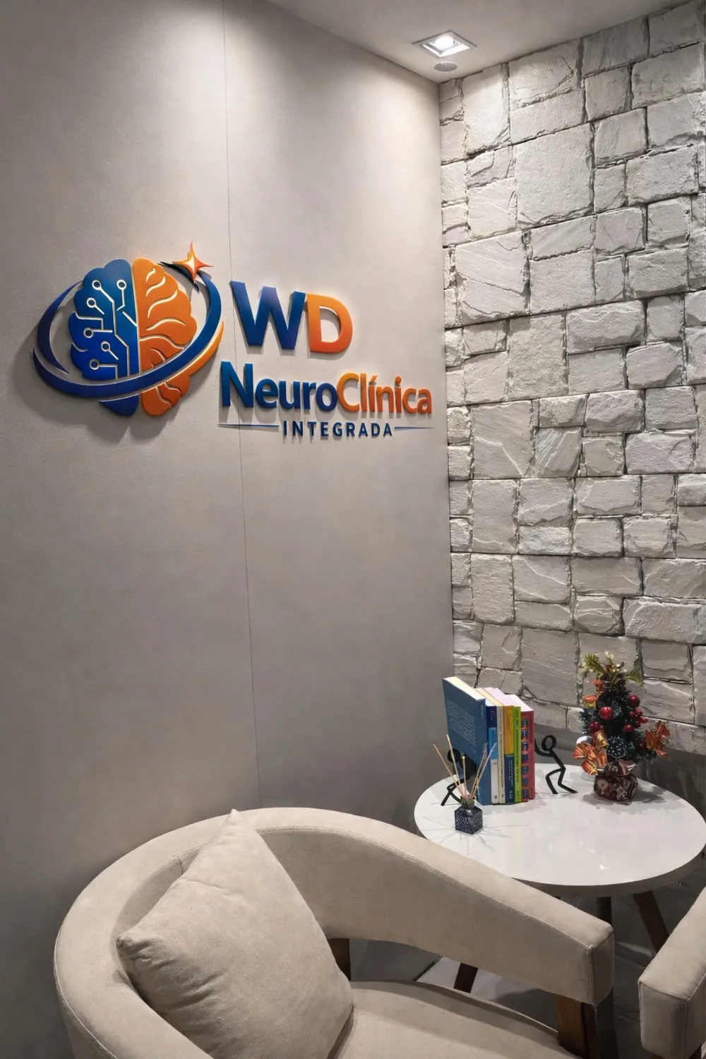 Consultório WD NeuroClínica Integrada, Asa Norte/DF Sala de espera da WD NeuroClínica Integrada com identidade visual, consultório na Asa Norte, Brasília/DF